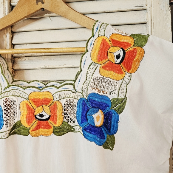 Vintage 70s Embroidered Mexican Peasant Dress S/M - Picture 4 of 12